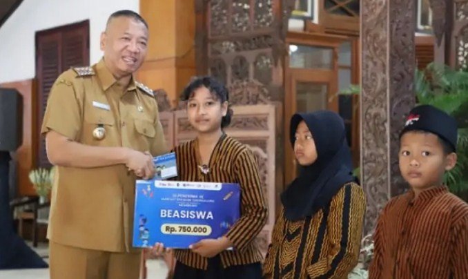 Kesenjangan Literasi Keuangan Pelajar, Tulungagung Berpacu Cetak Generasi Cerdas Finansial