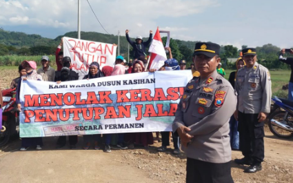 Ketika Arteri Desa Tersumbat Proyek Tol, Wargapun Berteriak