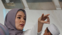 Klarifikasi Dewi Sandra di Tengah Kontroversi Kasus Korupsi Suami