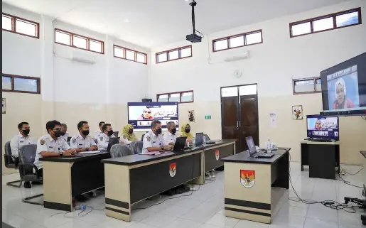Komitmen Anti-Korupsi: Dispendukcapil Kota Kediri Paparkan Transformasi Pelayanan Menuju WBK 1 Komitmen Anti Korupsi, Dispendukcapil Kota Kediri Paparkan Transformasi Pelayanan Menuju WBK