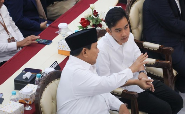 Kritik Tegas Terhadap Target Ekonomi 2025, Apa Kata Gerindra dan Golkar?