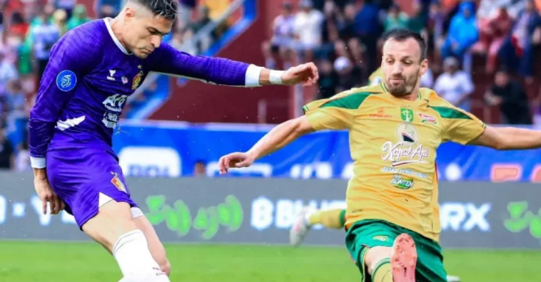 Link Live Streaming Derbi Jatim Persik vs Persebaya