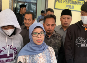 Mak Rini, Cabup Blitar Cabut Laporan Terkait Pengrusakan Alat Peraga Kampanye