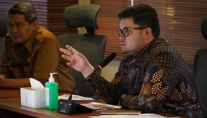 Bupati Kediri Mas Dhito Beri Instruksi Tegas ke PUPR, Prioritaskan Perbaikan Jalan Kabupaten