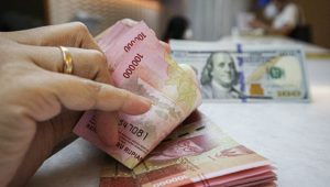 Rupiah Tertekan Lagi, Imbas Ekspektasi Moneter AS