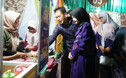 Mbak Wali Ajak Warga Rawat Tradisi Lewat Pergelaran Festival Kuliner Budaya Kediri yang Meriah