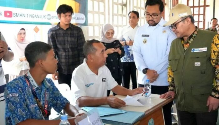 Mendikdasmen Apresiasi Kelancaran SPMB di Nganjuk, Kolaborasi dan Digitalisasi Jadi Kunci