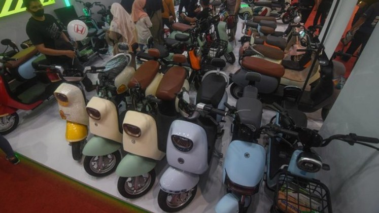 Mengapa Mobil Listrik Populer Lebih Cepat daripada Motor Listrik?