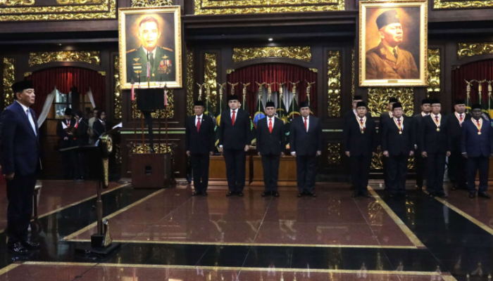 Menhan Sjafrie Lantik Stafsus & Asisten Khusus! 8 Tokoh Terima Penghargaan Dharma Pertahanan