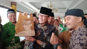 Menparekraf Promosikan Jember Sebagai Pusat Batik Ecoprint