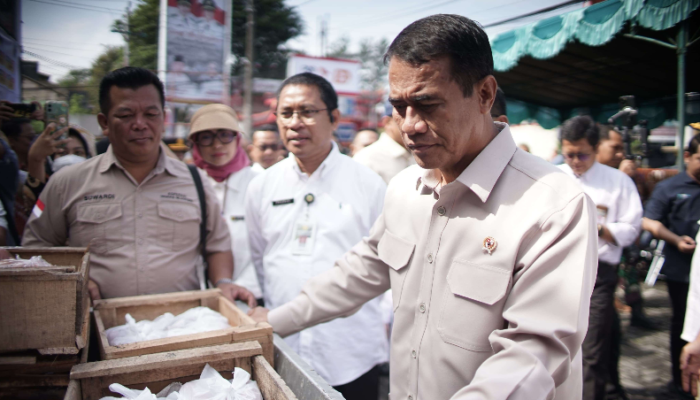 Mentan Pastikan Bahan Pokok di Gerai PT Pos Dijual Lebih Murah dari HET