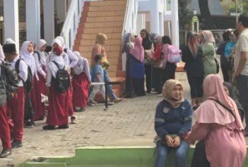 Miris, 20 Guru P3K SD di Blitar Gugat Cerai Suami karena Gaji Lebih Rendah