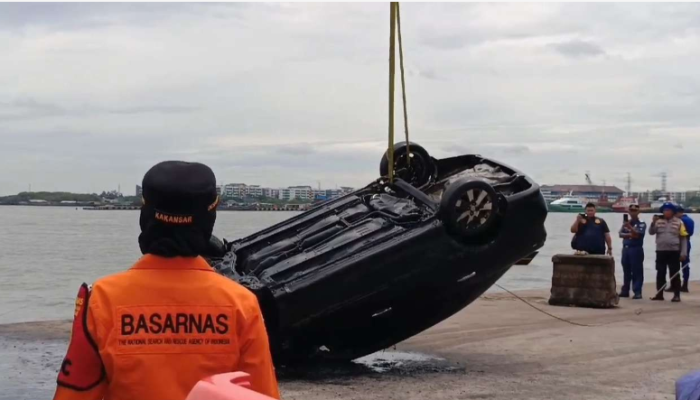 Mobil Eks Brigjen TNI yang Tercebur di Laut Marunda Akhirnya Ditemukan! Begini Proses Evakuasinya