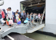 Mudik Gratis Naik Kapal Perang: Ratusan Pemudik Tiba dengan Selamat di Surabaya