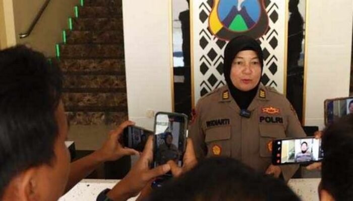 Nelayan Masalembu Temukan Drum Misterius Berisi Puluhan Kilogram Serbuk Putih di Laut