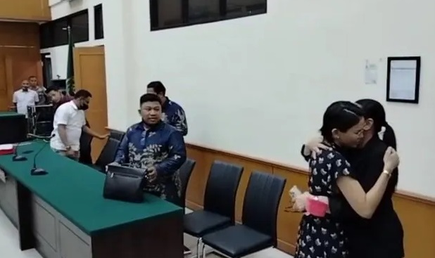 Nikita Mirzani Akan Beberkan Kedekatan Pelapor Mahendra Dito dengan 'Oknum' di Serang