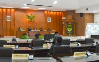 Paripurna DPRD Kabupaten Kediri Dengarkan Penjelasan Ranperda APBD tahun 2025 dari PJ Bupati