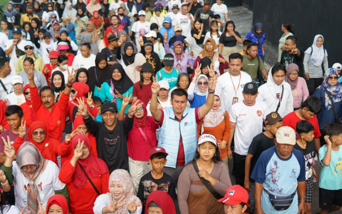 Pasangan Calon Walikota Blitar No 2 Gelar Jalan Sehat di Lapangan Turi Sukorejo