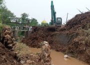 Pemkab Kediri Percepat Perbaikan Tanggul Jebol untuk Cegah Banjir Susulan