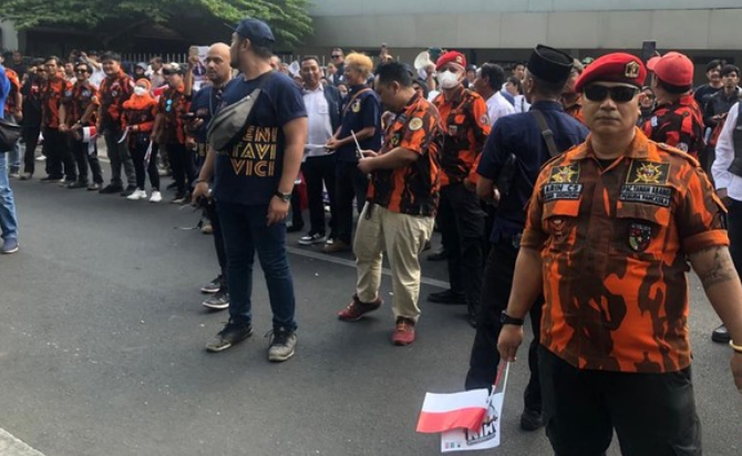 Pemuda Pancasila Gebrak KPU! Inilah Momen Epik Anies-Cak Imin!