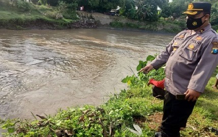 Diingatkan tak Digubris, Nekat Nyebur Kali dan Hanyut