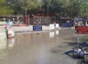 Penanganan genangan saat fenomena super new moon memicu banjir rob di pesisir Surabaya