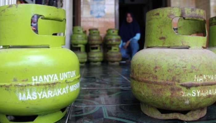 Pengamat UGM: Larangan Pengecer Gas Elpiji 3 Kg Bisa Bunuh UMKM dan Susahkan Masyarakat