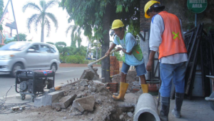 Perbaikan Trotoar Jalan S. Parman di Kota Madiun: Menyediakan Keamanan dan Kenyamanan bagi Pejalan Kaki