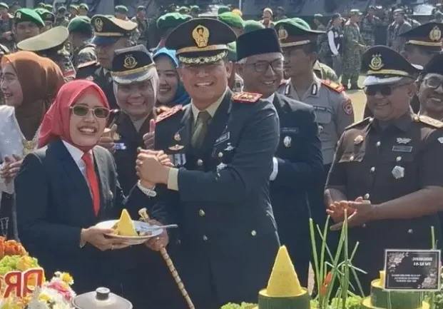 Dewi Mariya Ulfa, Pemkab Kediri, TNI AD, Yonif 521 Dadaha Yudha, TMMD, Kabupaten Kediri