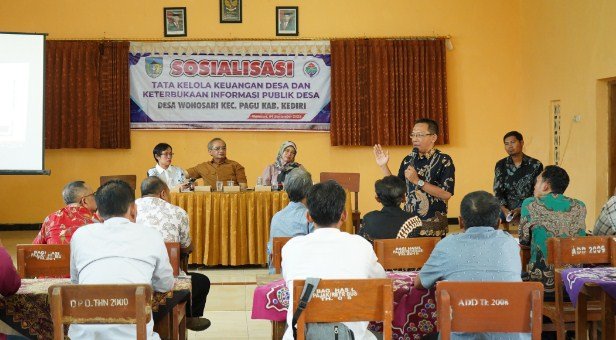 Perkuat Fondasi Desa, PPID Kediri Sosialisasi Tata Kelola Keuangan dan Keterbukaan Informasi Publik