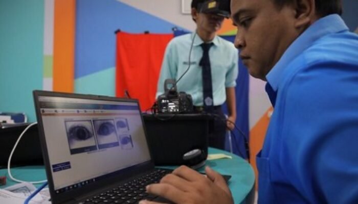 Permudah Layanan Perekaman KTP-El Siswa, Dispendukcapil Kembali Sambangi Belasan SMA di Kota Kediri