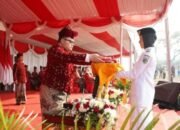 Pimpin Upacara HUT ke-80 RI, Mas Dhito Ajak Warga Jaga Semangat Perjuangan Pahlawan