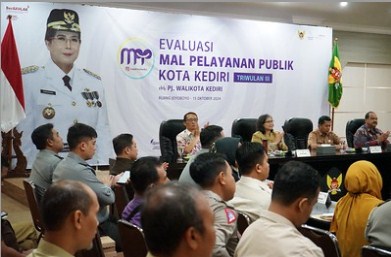 Pj Wali Kota Kediri Beri Arahan Pada Evaluasi MPP Triwulan III