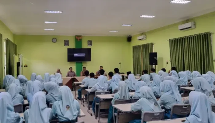 Polres Blitar Sosialisasi Pemanfaatan AI Secara Bijak kepada 85 Siswa MAN 2 Wlingi
