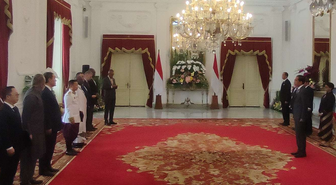 Presiden Joko Widodo Menerima Surat Kepercayaan dari 10 Duta Besar Negara Sahabat