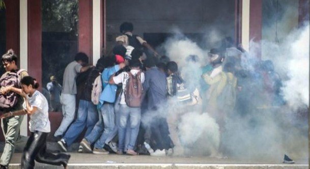 Protes Memanas di Timor Leste, Ribuan Warga Turun ke Jalan Tolak Pembelian Mobil Mewah Anggota DPR