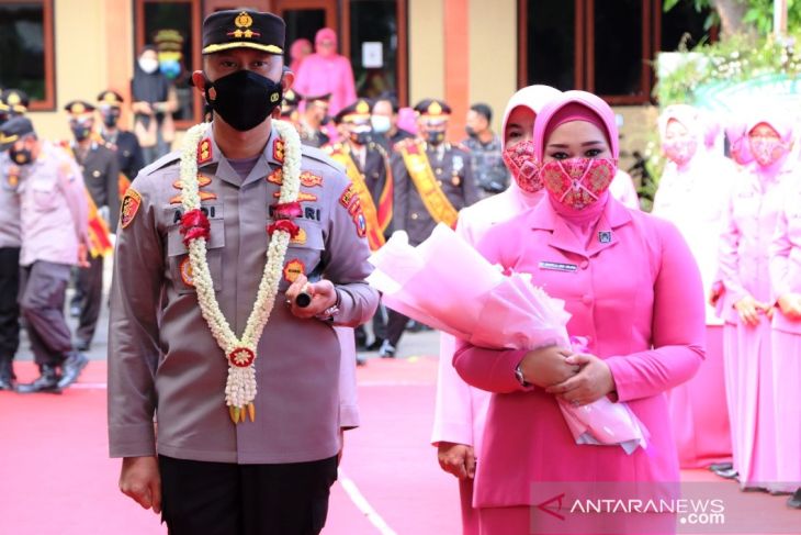 Putra mantan Jaksa Agung pimpin Polres Situbondo