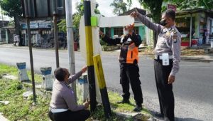 Awas Hati-hati ! Rambu Peringatan Perlintasan Kereta Api di Blitar Banyak yang Rusak