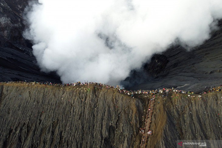 Penutupan kawasan Wisata Bromo dan Semeru diperpanjang hingga 25 Juli