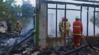 Rumah Terbakar Merembet ke Toko, Satu Orang Luka Berat