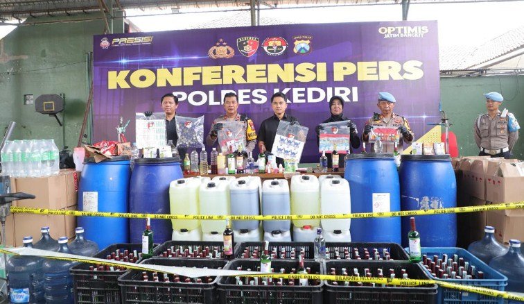 Satreskrim Polres Kediri Amankan 4 Peredar Miras Oplosan Tanpa Ijin
