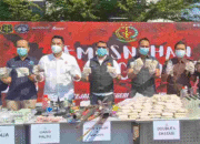 Kejari Mojokerto Musnahkan Ribuan Barang Bukti Narkotika dan Senjata Tajam