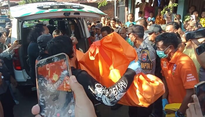 Sadis !!!! Dikabarkan Hilang Ternyata Dibunuh Dan Dikubur Di Belakang Rumah, Apa Motif Dan Siapa Pelakunya Masih Dalam Lidik Polisi..
