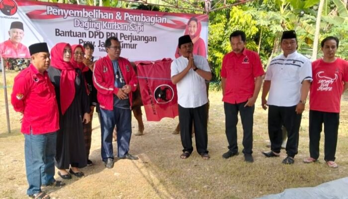 Kurban Bersama Kader Banteng, DPC PDI Perjuangan Kabupaten Blitar Sembelih 3 Ekor Sapi