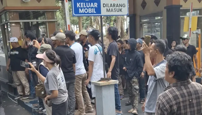 Portal Bendungan Lahor Dijebol Massa, Warga Murka Kebijakan PJT I Dinilai Matikan Ekonomi Rakyat