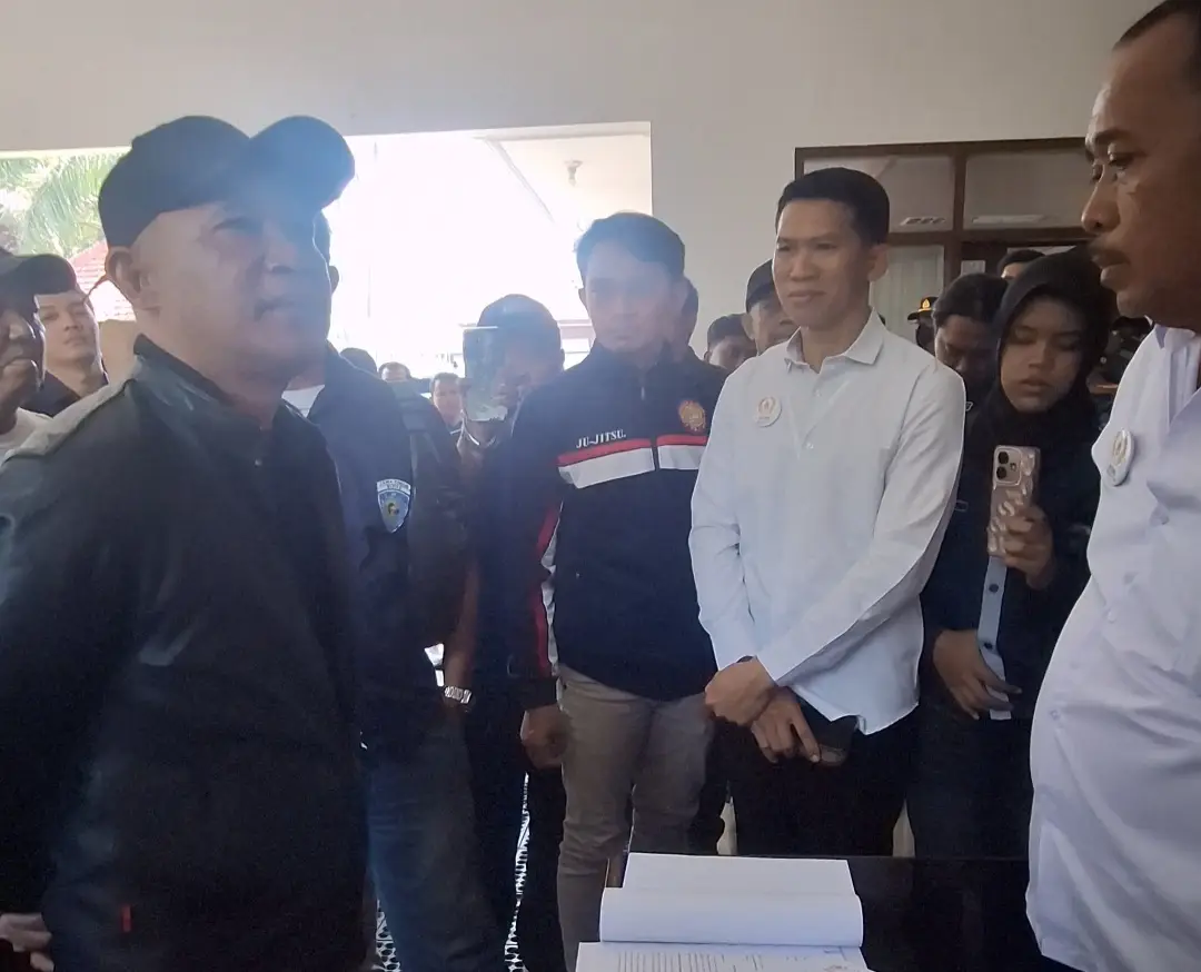 Musorkotlub KONI Kota Blitar Ricuh, Sejumlah Cabor Terlibat Adu Mulut Berujung Pengusiran 1 Screenshot 20260922 103628 Video Player