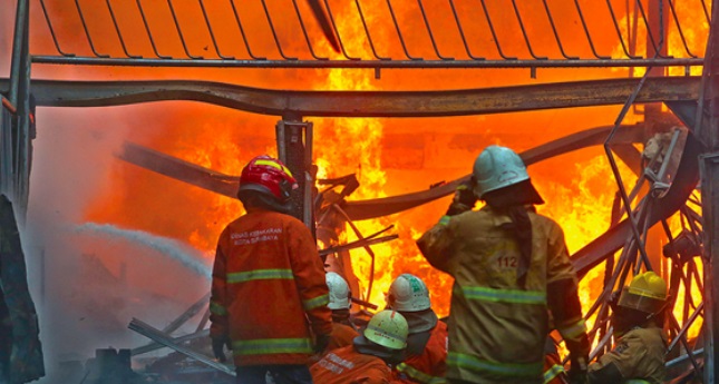 Si Jago Merah Luluh Lantakan  Rumah Penjaga Kuburan