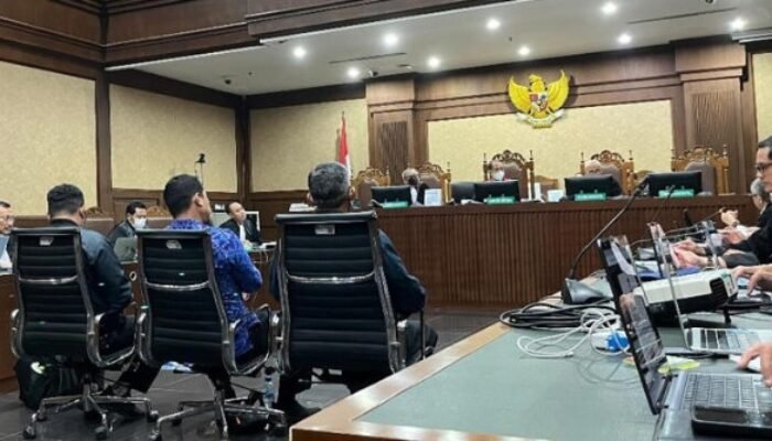 Sidang Hasto Memanas: Penyidik KPK Sindir Pedas Mantan Rekan yang Kini Bela Tersangka