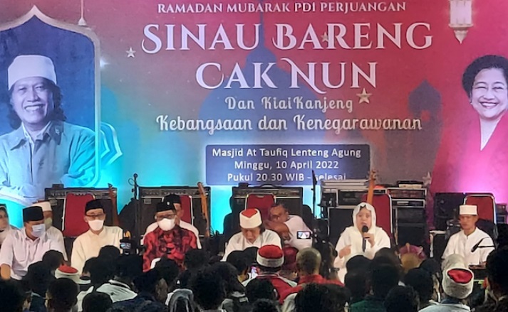 Sinau Bareng Cak Nun dan Kiai Kanjeng di Kawasan SLG Kediri