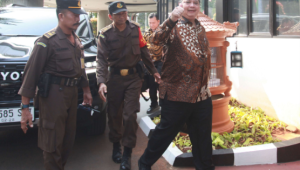 Skandal Korupsi Menteri Top Terungkap! Airlangga Diperiksa Selama 12 Jam